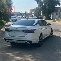 نیسان ئەلتیما